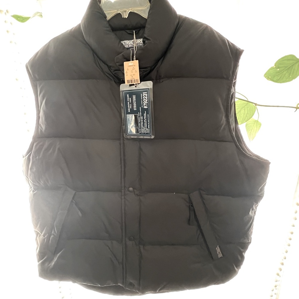 BNWT Vintage Men’s STRUCTURE Down Vest